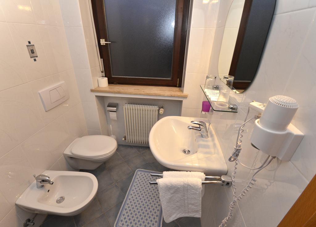 Transit Rooms - Your Stopover Sterzing Exteriör bild